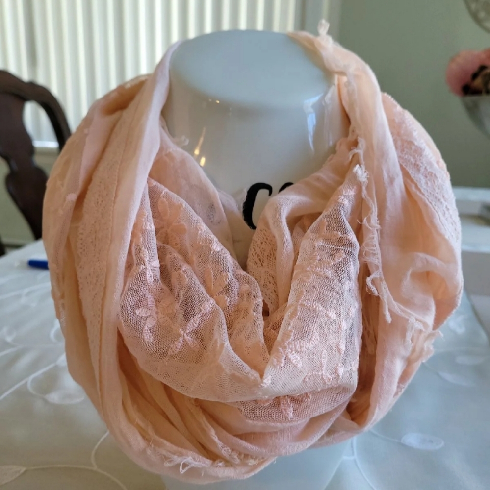 American Eagle Infinity Scarf